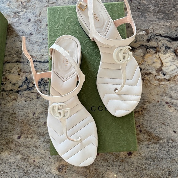 Gucci Cream Women's Sandals - Picture 4 of 11
